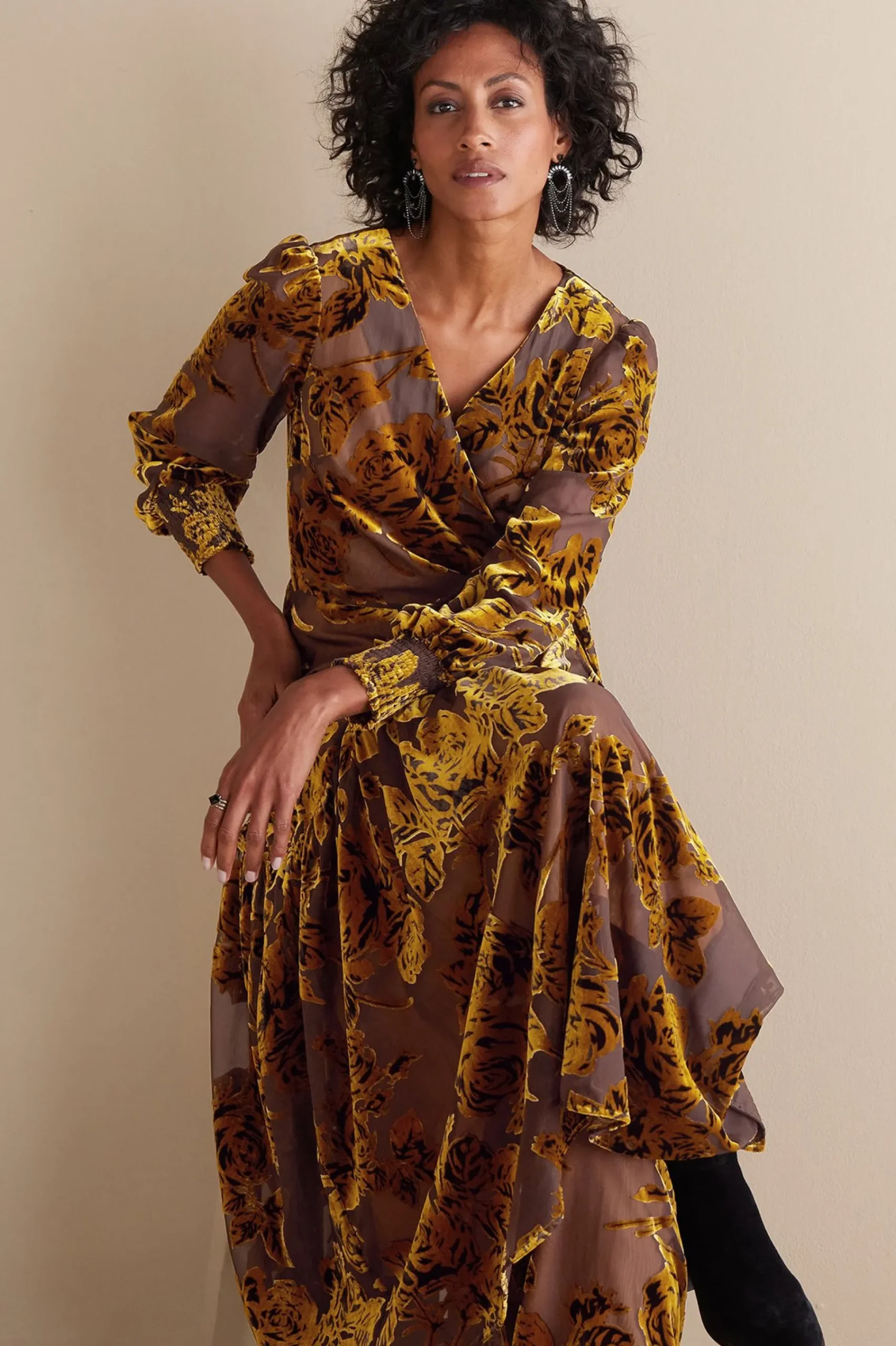 Feminine Flourish|EVelvet Styles-Soft Surroundings Jamila Velvet Dress Neutral Floral