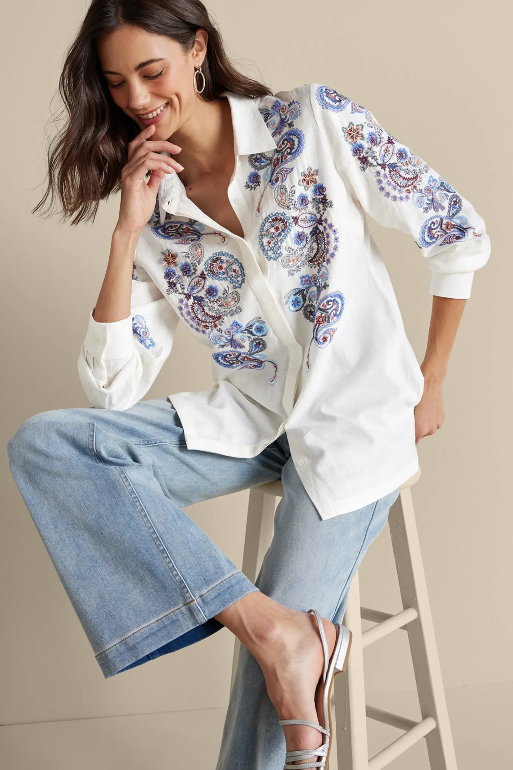 Feminine Flourish|Into The Blues-Soft Surroundings Nadia Linen Blend Shirt Grey/Blue Bandana Paisley