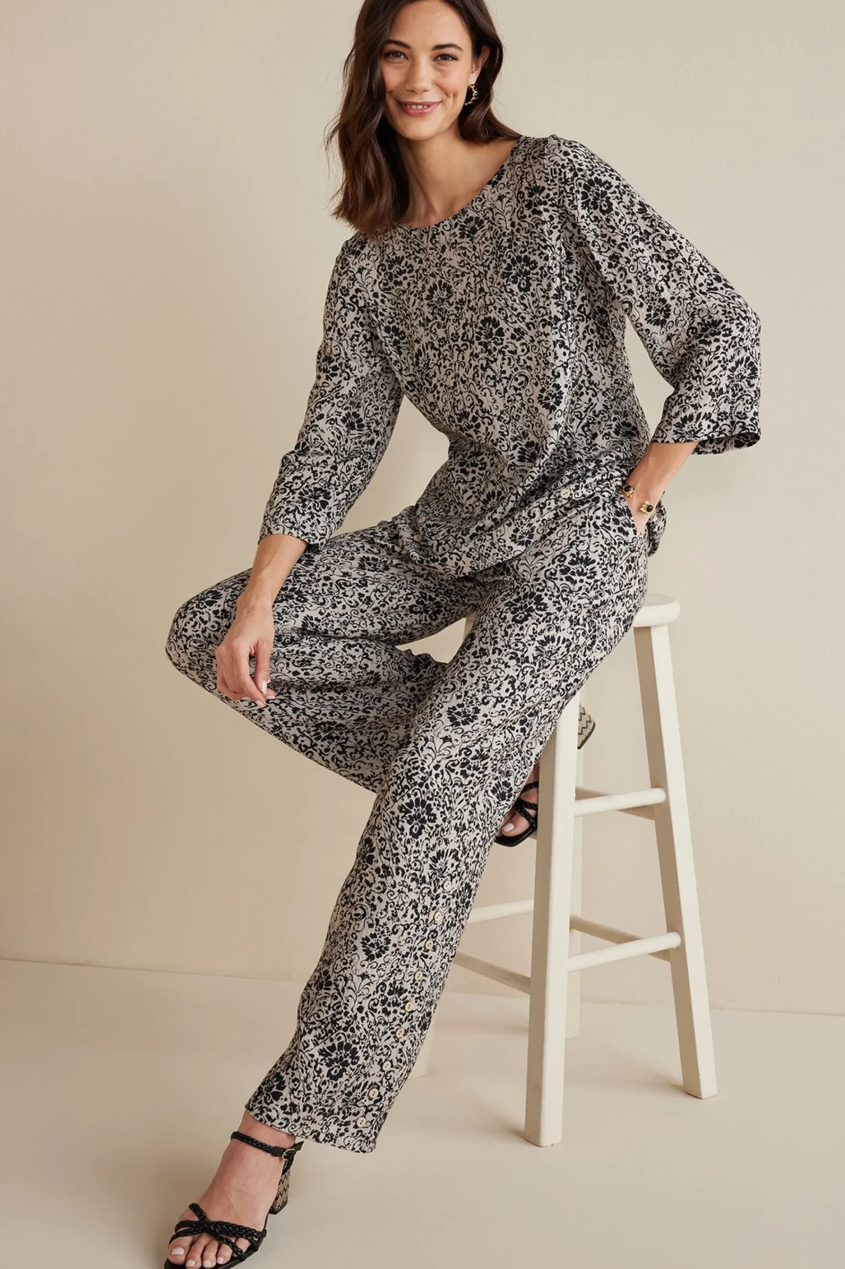 Feminine Flourish|Into The Blues-Soft Surroundings Oceo Gauze Wide-Leg Pants Black