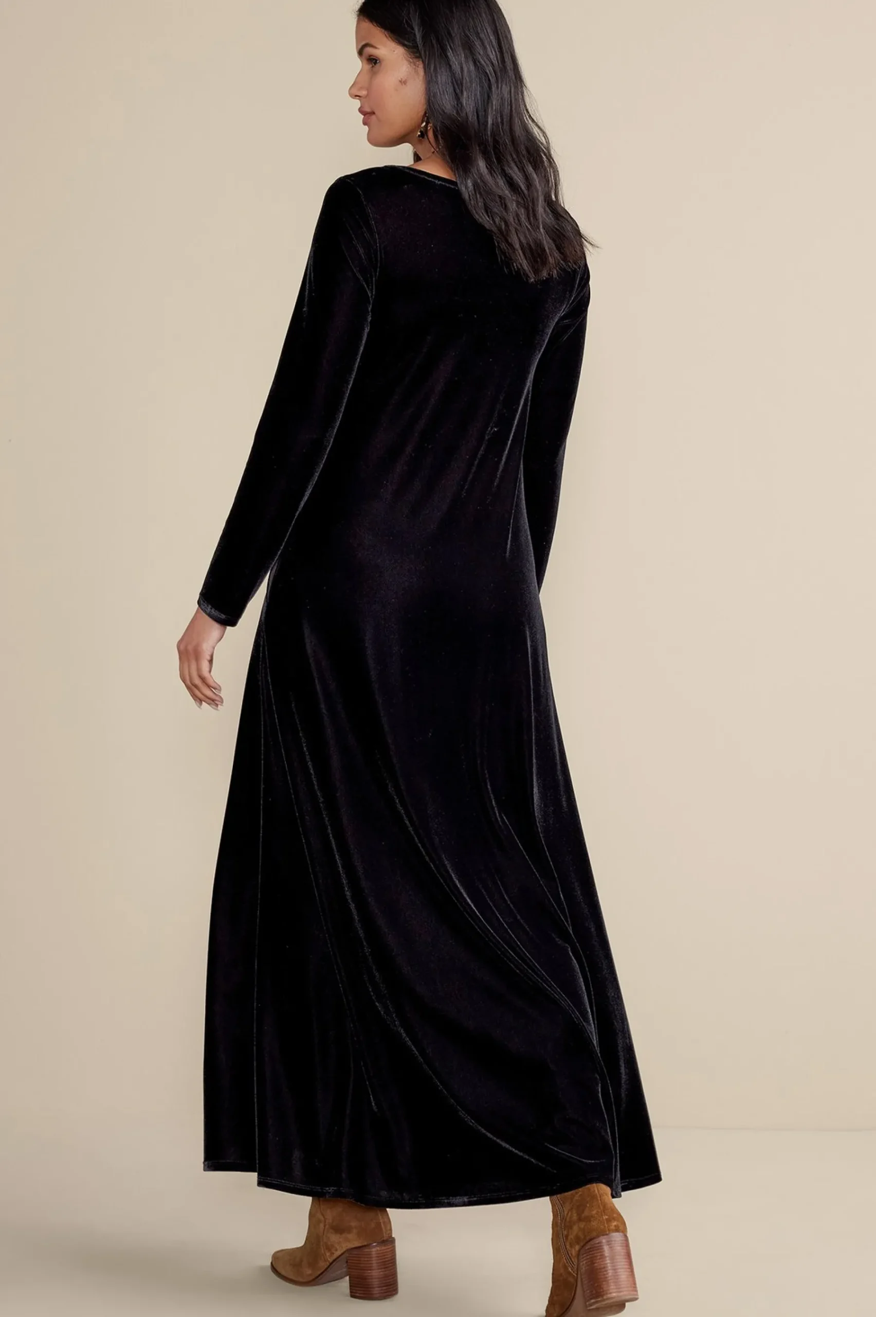 Feminine Flourish|EVelvet Styles-Soft Surroundings Santiago Stretch Velvet Dress Black