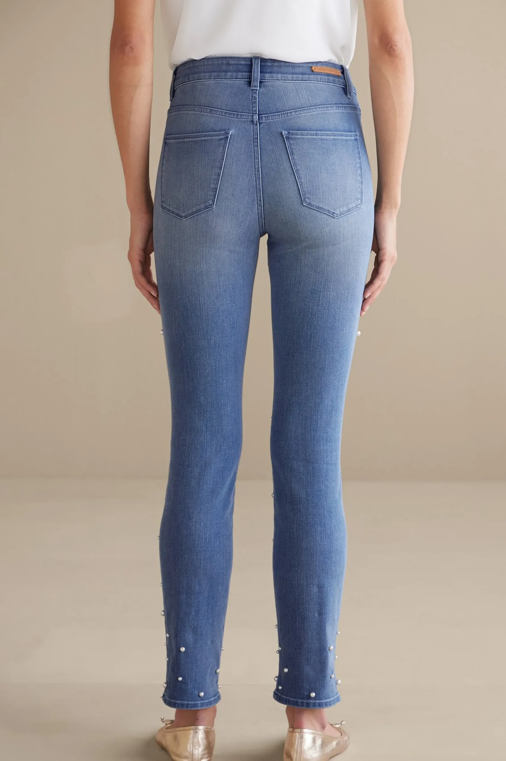 Wear Now Styles|leggings-Soft Surroundings Ultimate Denim Pearl Straight Leg Jeans Icy Blue Wash
